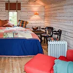 4 Bedroom Pet Friendly In