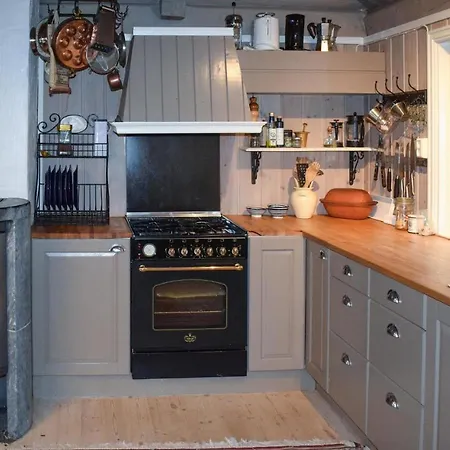 4 Bedroom Pet Friendly In Holiday home *