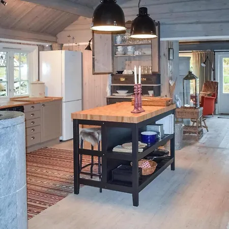 4 Bedroom Pet Friendly In