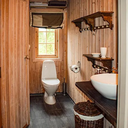 4 Bedroom Pet Friendly In