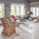 4 Bedroom Pet Friendly In Vakantiehuis Eggedal