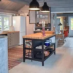 4 Bedroom Pet Friendly In